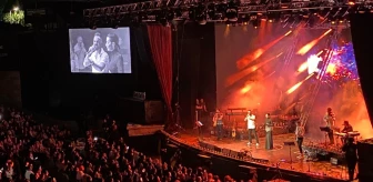 Pop Müziğin Sevilen İsmi Sıla, Harbiye Açıkhava Tiyatrosu Konserlerine Muhteşem Başlangıç Yaptı