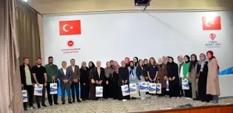 Afyonkarahisar İl Müftülüğü Genç Gönüller Projesi Kapsamında Öğrencilere Hediye Takdim Etti