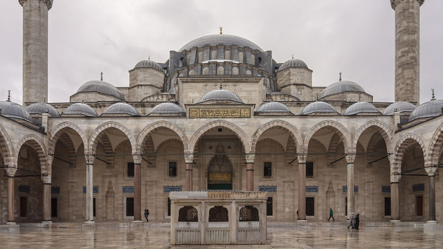 Süleymaniye Camii Mimar Sinan'ın hangi eseri? Süleymaniye Camii ne zaman yapıldı, özellikleri neler? Süleymaniye Camii hakkında bilgiler…