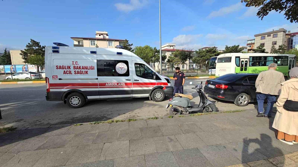 Tokat'ta motosikletin çarptığı yaya yaralandı