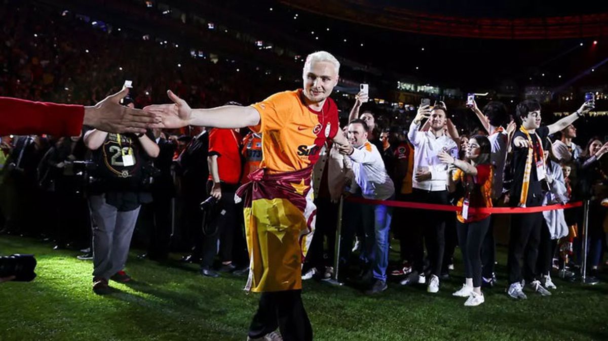 Ailesine edilen küfürler bardağı taşırdı! Victor Nelsson Galatasaray'dan ayrılıyor