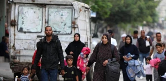 İsrail saldırıları nedeniyle Filistinliler evlerini terk ediyor