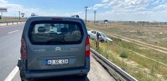 Aksaray'da Emniyet Şeridinde Park Halindeki Araça Arkadan Çarpan Otomobil Şarampole Düştü