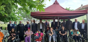 Engellilere Akülü Araba ve Tekerlekli Sandalye Hediye Edildi