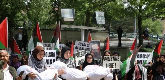 ERÜ Öğrencileri İsrail'in Filistin Kampına Saldırıyı Protesto Etti