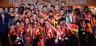 Kutlamalarda veda eder gibiydi! Kerem Aktürkoğlu, Galatasaray'dan ayrılıyor