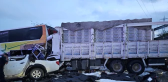 Tarsus'taki trafik kazasında 11 kişi hayatını kaybetti