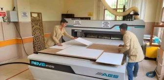 Adıyaman'da öğrenciler depremzedeler için mobilya üretiyor
