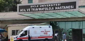 Diyarbakır'da Okul Bahçesinde Bıçaklı Saldırı: 1 Yaralı