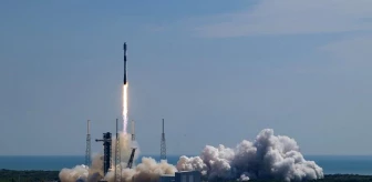 SpaceX, 23 adet Starlink uydusunu yörüngeye gönderdi