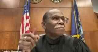 ABD'de ehliyetine el konulan adam, Zoom üzerinden yapılan davaya araba kullanarak katıldı