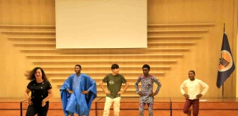 MEÜ'de Afrikalı Öğrenciler Filistin Halkına Destek İçin 'Dapke' Dansı Yaptı