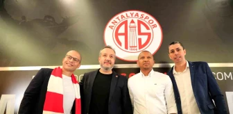 Antalyaspor, Alex de Souza ile 2 yıllık sözleşme imzaladı