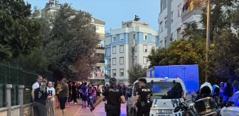 Antalya'da elinde bıçakla çevreye saldıran kişi etkisiz hale getirildi