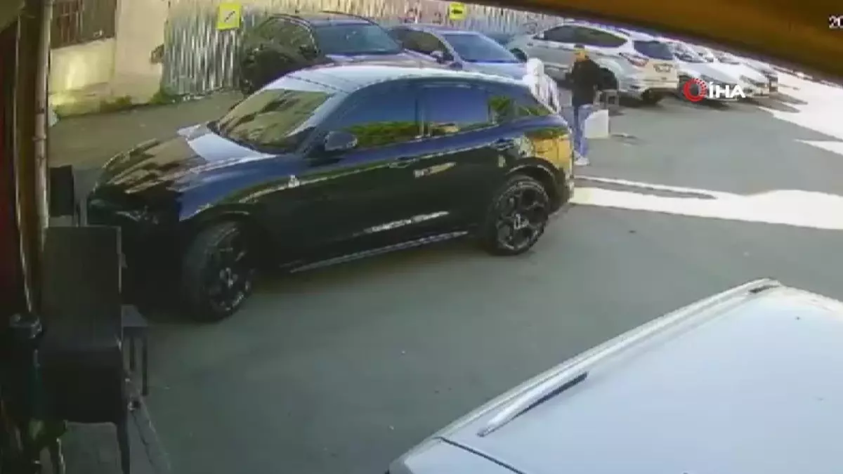 Beyoğlu'ndaki korkunç cinayetin detayları ortaya çıktı: Eski sevgilisi nişanlanınca otobüsle gelip öldürmüş