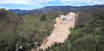 Papua Yeni Gine'de Toprak Kayması: Binlerce Kişi Hayatta Kalmak İçin Mücadele Ediyor