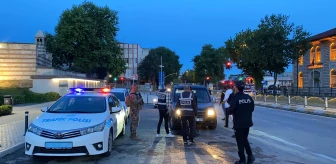 Edirne'de Asayiş Uygulaması: 5 Şüpheli ve 7 Düzensiz Göçmen Yakalandı