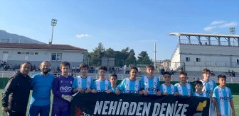 Karabük'te 13 yaş altı futbol liginde Filistin'e destek gösterisi