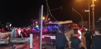 Kırıkkale'de feci kaza... Yolcu minibüsü ile otomobil çarpıştı: 22 yaralı