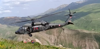 Tunceli'de Mantar Toplarken Kayalıklardan Düşen Kadın Helikopterle Hastaneye Sevk Edildi