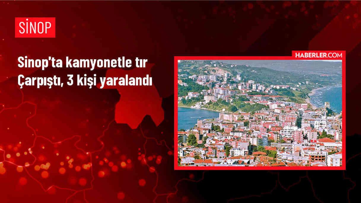 Sinop'ta kamyonetle tır çarpıştı: 3 yaralı