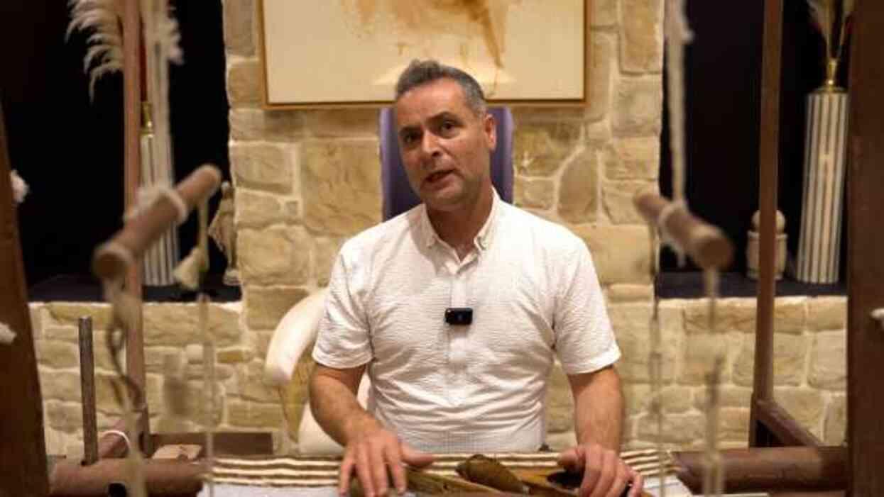 Unutulmaya yüz tutmuş bir zanaat olan tiftik, Hasankeyf'te yeniden hayat buluyor Unutulmaya yüz tutmuş bir zanaat olan tiftik, Hasankeyf'te yeniden hayat buluyor