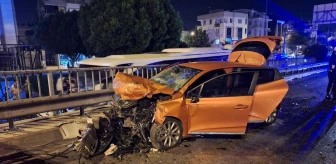 Antalya'da Otomobil Çarpışması: 5 Kişi Yaralandı