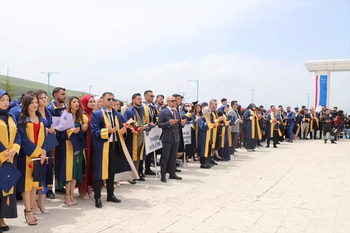 ARÜ Mezuniyet Töreninde Filistinliler İçin Dua Edildi