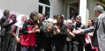 Bursa'da babaları tarafından öldürülen üç kardeş için Erzurum'da cenaze töreni düzenlendi