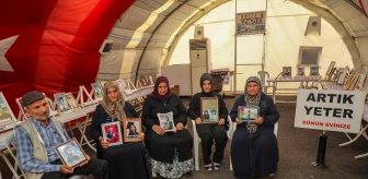 Diyarbakır Anneleri, Çocuklarına Kavuşmak İçin Oturma Eylemi Yapıyor
