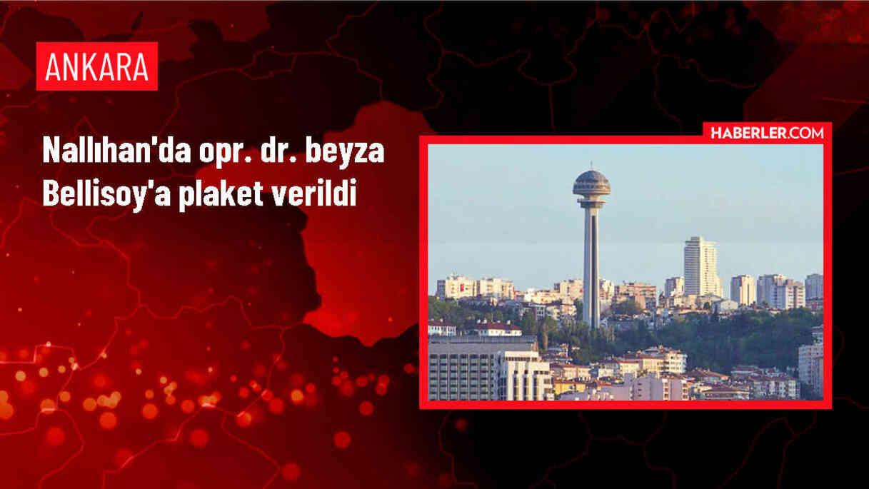 Nallıhan Devlet Hastanesi Kadın Doğum Uzmanı Opr. Dr. Beyza Bellisoy'a plaket verildi