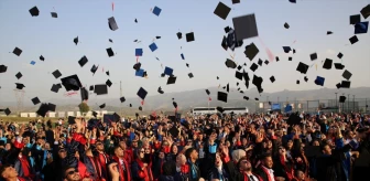 Şırnak Üniversitesi'nde 1133 öğrenci mezuniyet töreniyle mezun oldu