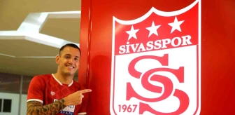 Sivasspor'da Rey Manaj, 2023-2024 sezonunun en golcü oyuncusu oldu