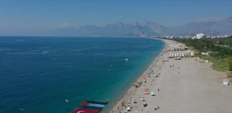 Antalya Konyaaltı Plajı'nda Filistin'e Destek Açıklaması