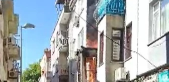 Beşiktaş'ta Tarihi Bina Yangını: İstanbul Büyükşehir Belediye Başkanlığı için bağımsız aday olan kişi yangından kurtuldu