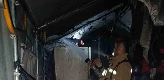 Hatay'da çadır yangını itfaiye ekipleri tarafından söndürüldü