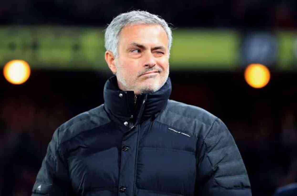Fenerbahçe ile anlaşan Mourinho, yıllar önce çamaşır sepetine saklanarak soyunma odasına girmiş