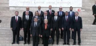 Galatasaray Başkanı Özbek'ten Anıtkabir'e ziyaret