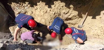 Salihli'de fabrika inşaatında göçük: İşçi toprağa verildi