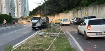 Maltepe'de Otomobil Takla Attı, Yaralanan Olmadı