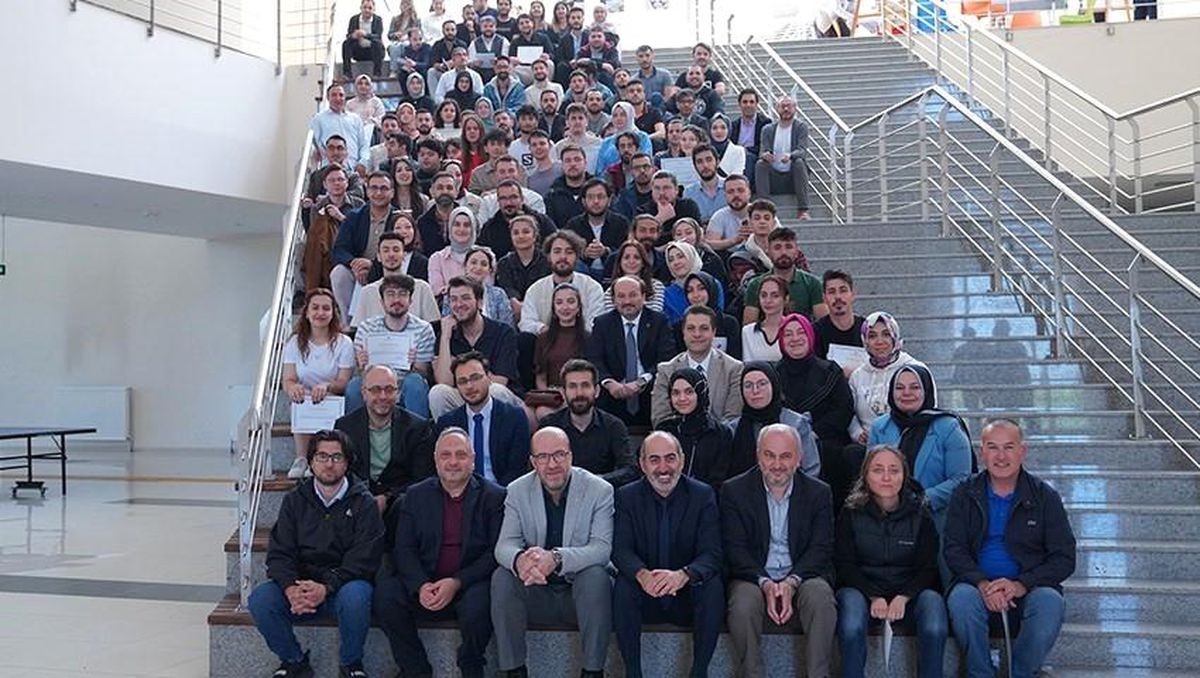 Erzurum Teknik Üniversitesi'nde Mühendislik ve Mimarlık Fakültesi Öğrencileri Projelerini Sergiledi