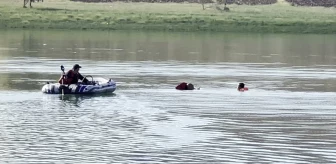 Sivas'ta Tekne Alabora Olan Kişi Kurtarıldı