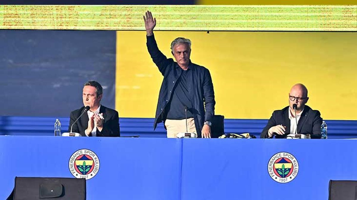 Fenerbahçe Teknik Direktörü Jose Mourinho: Bu forma artık bedenimin bir parçası