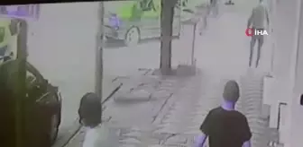 Işık ihlali yapan Mercedes ile otomobil böyle çarpıştı