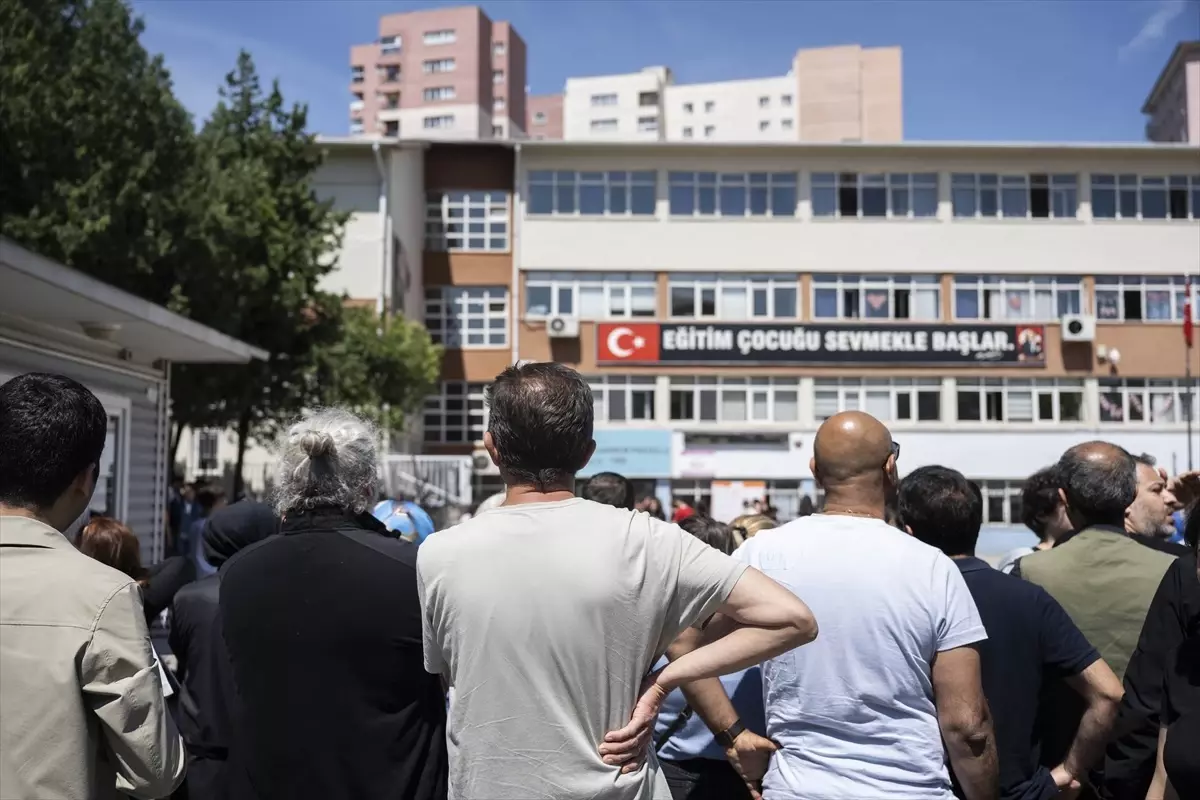 LGS kapsamındaki merkezi sınavın ilk oturumu başladı