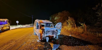 Malatya'da iki araç çarpıştı: 3 kişi yaralandı