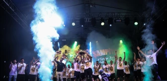 Mersin Büyükşehir Belediyesi Basketbol Takımı Şampiyonluk Kutlaması