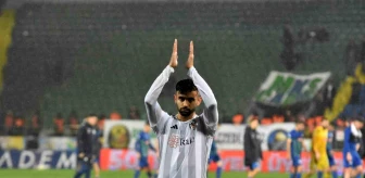 Rachid Ghezzal Beşiktaş'a veda etti