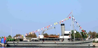 Çanakkale Savaşı'nın kahramanı TCG Nusret Gemisi Didim'e demirliyor