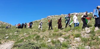 YYÜ Akademisyenleri ve Öğrencileri Filistin İçin Gören Dağı'na Tırmandı